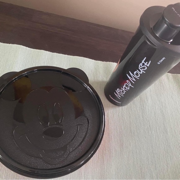 Tupperware Mickey Set - Picture 3 of 3
